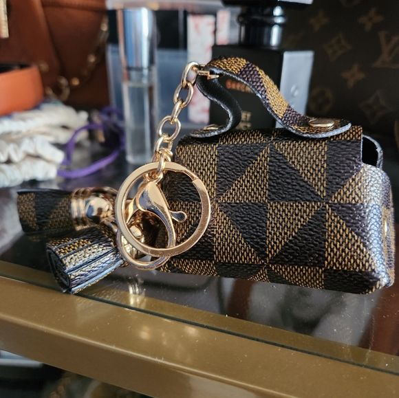 *NEW* Mini Bag Charm / Keyring / Keychain / AirPod Case / Tassels - Purse decor - Picture 3 of 9